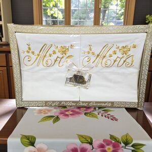MCM Vintage NWT Mr. & Mrs. Ensemble Pillowcase Set 160 TC